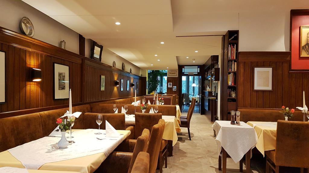 戈登斯拉姆餐厅和酒店 丁克尔斯比尔 外观 照片