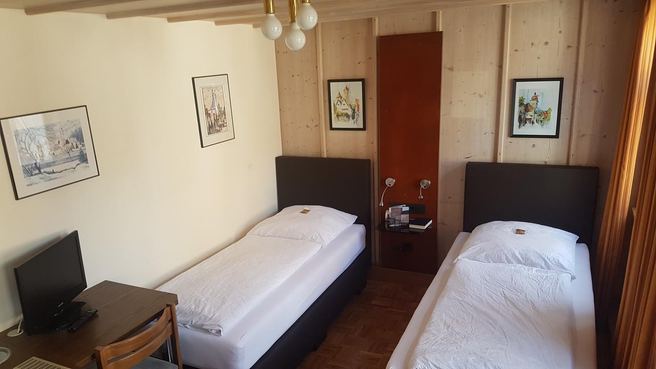 戈登斯拉姆餐厅和酒店 丁克尔斯比尔 外观 照片